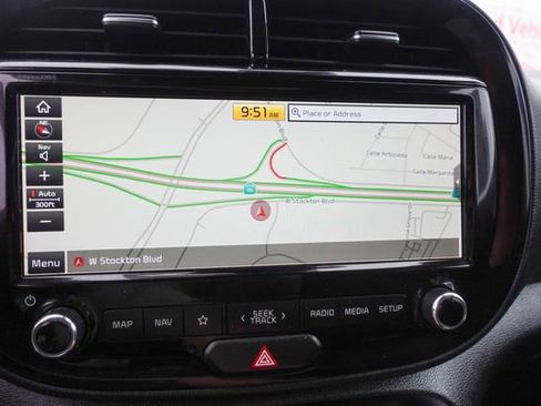 Used 2020 Kia Soul EX image 17