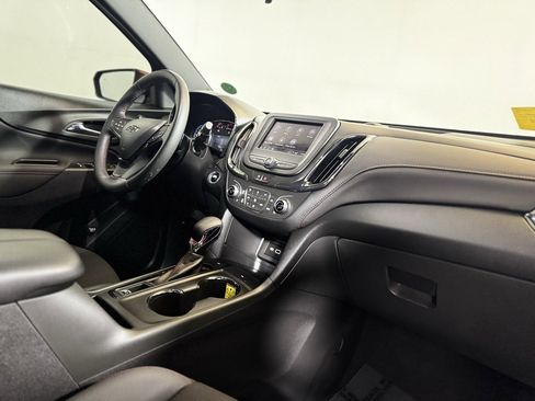 Used 2022 Chevrolet Equinox RS image 13