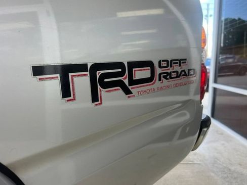 Used 2002 Toyota Tacoma PreRunner RWD image 9