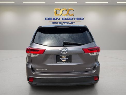Used 2017 Toyota Highlander Plus w/ Carpet Mat Package AWD/4WD image 4
