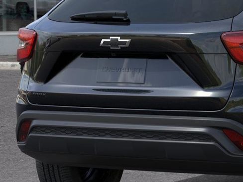 New 2026 Chevrolet Trax LS FWD image 14
