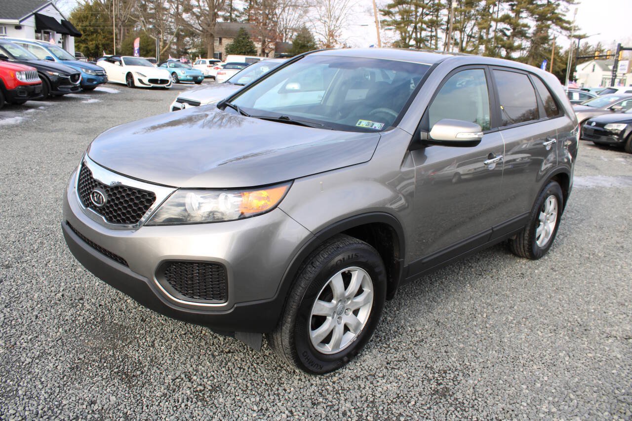 Used 2013 Kia Sorento LX FWD image 2