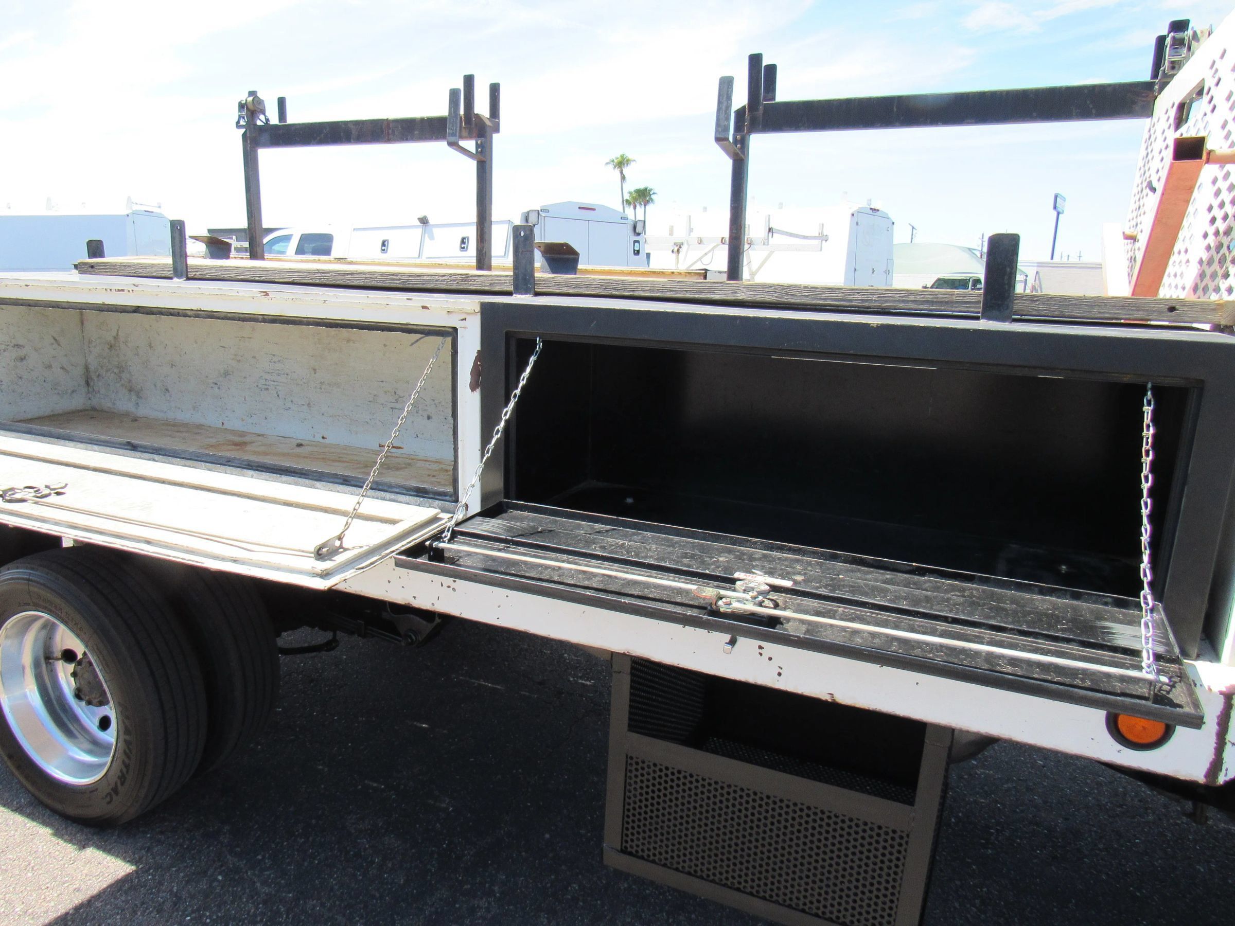 Used 2016 RAM 5500 Tradesman w/ Power & Remote Entry Group RWD image 18
