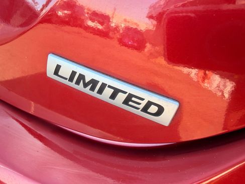 Used 2012 Hyundai Elantra Limited w/ Technology Pkg 5 image 10