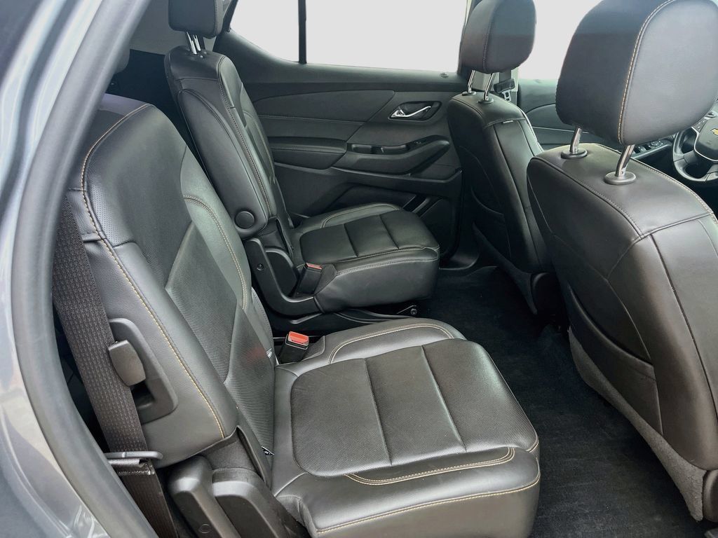 Used 2021 Chevrolet Traverse Premier w/ LPO, Blackout Package AWD/4WD image 30