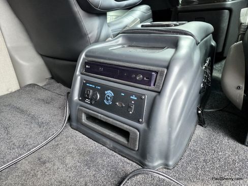 Used 2023 Chevrolet Express 2500 RWD image 36