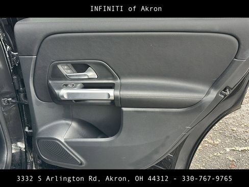 Used 2024 Mercedes-Benz GLB 250 4MATIC image 29