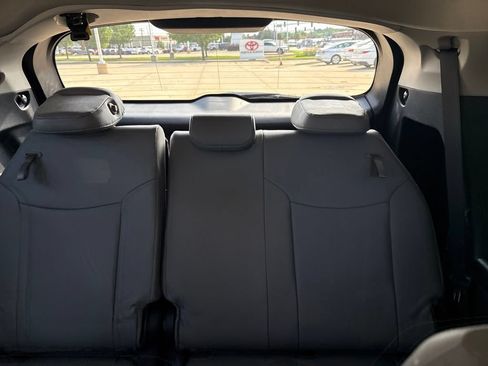 Used 2026 Toyota Sienna XLE FWD image 24