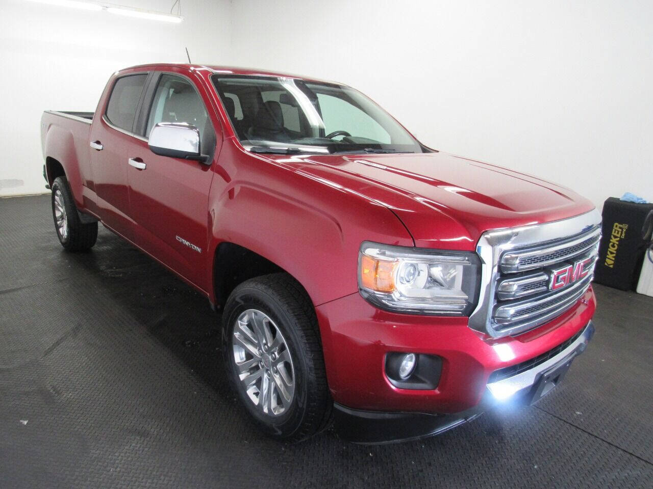 Used 2017 GMC Canyon SLT w/ Driver Alert Package AWD/4WD image 3