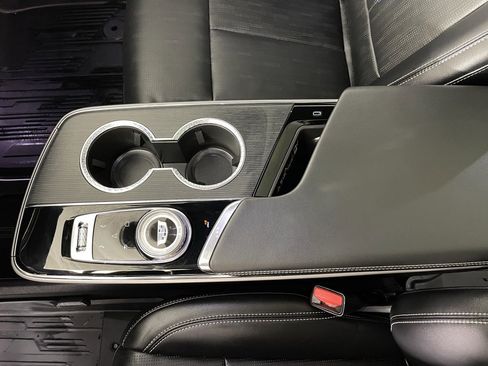 Used 2025 Cadillac Lyriq Sport image 34