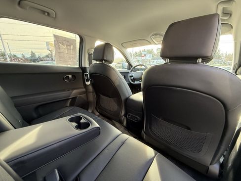 Certified 2025 Hyundai Ioniq 5 SEL image 17
