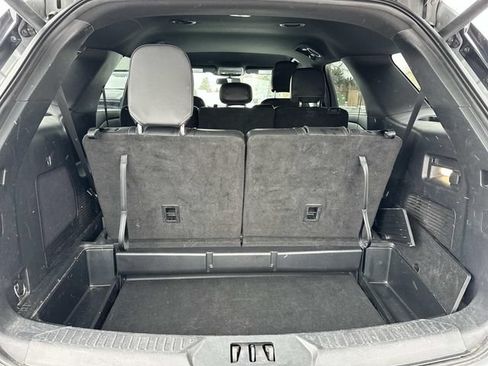 Used 2023 Ford Explorer ST-Line w/ Class IV Trailer Tow Package AWD/4WD image 16