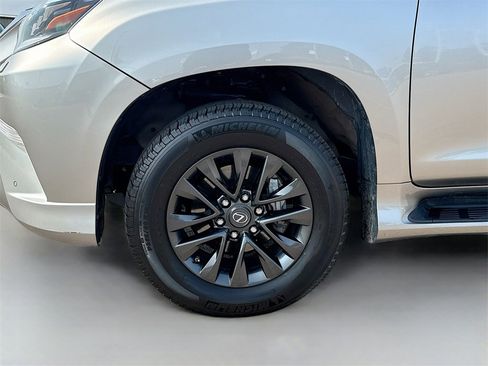 Used 2022 Lexus GX 460 Premium image 24