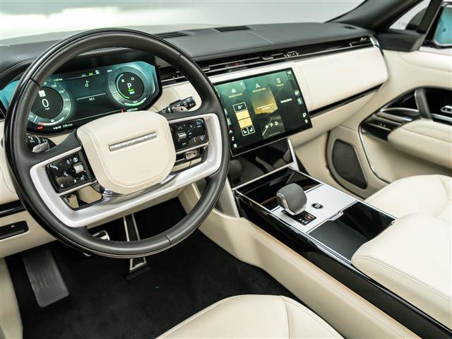 Used 2024 Land Rover Range Rover Autobiography AWD/4WD image 17