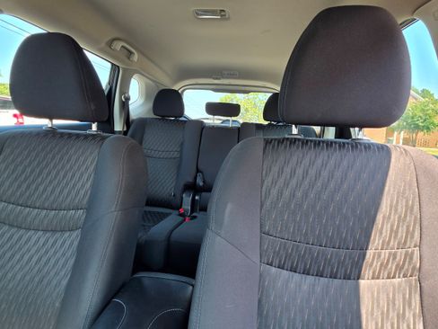 Used 2020 Nissan Rogue S FWD image 20