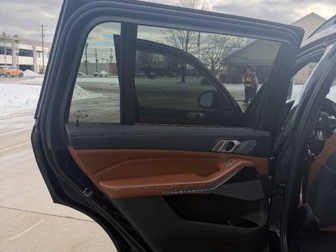 Used 2019 BMW X7 xDrive50i w/ M Sport Package image 33