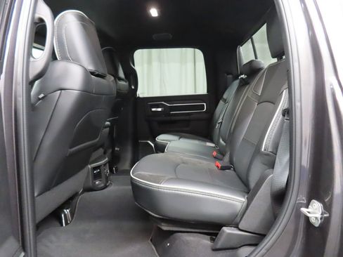 Used 2026 RAM 2500 Laramie AWD/4WD image 13