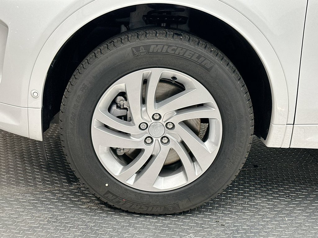Certified 2025 Land Rover Discovery Sport S AWD/4WD image 3