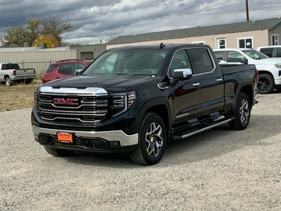 New 2025 GMC Sierra 1500 SLT w/ SLT Premium Package