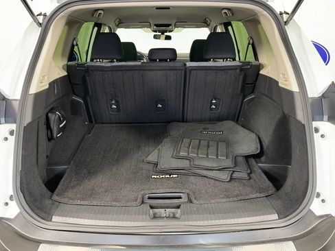 Used 2023 Nissan Rogue SV FWD image 34
