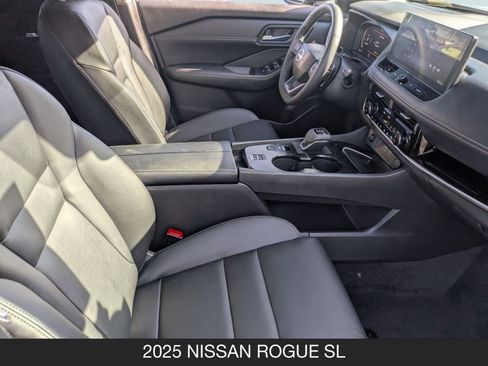 Certified 2025 Nissan Rogue SL w/ Tech Package image 17