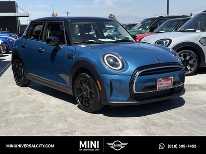Used 2023 MINI Cooper 4-Door Hardtop w/ Premium Package