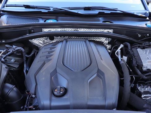 Used 2024 Porsche Macan image 36