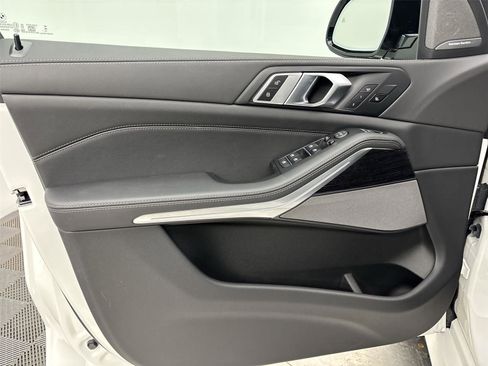 New 2026 BMW X5 M60i image 26