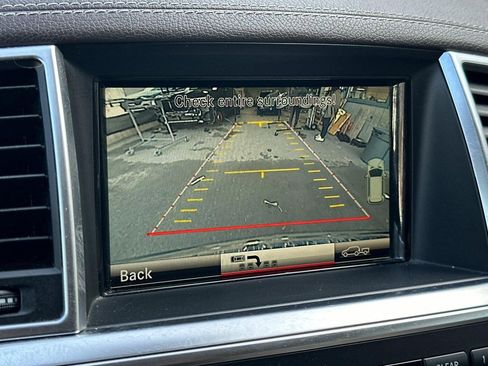 Used 2014 Mercedes-Benz GL 450 4MATIC image 28