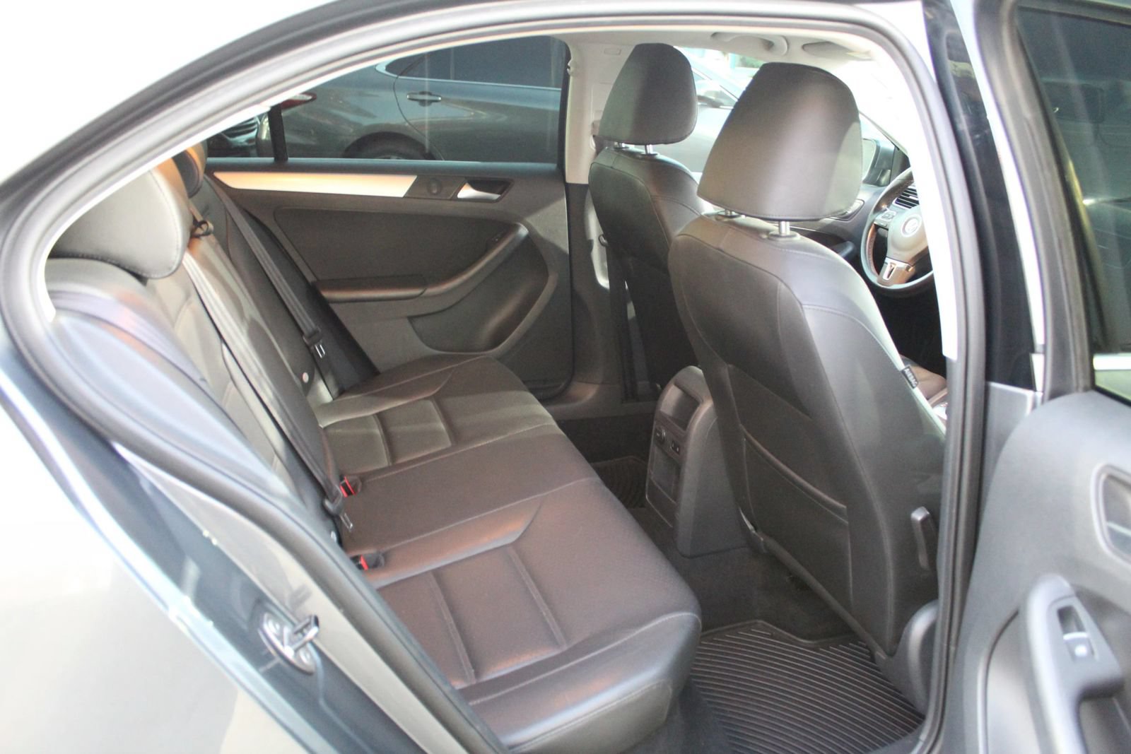 Used 2013 Volkswagen Jetta SE FWD image 11