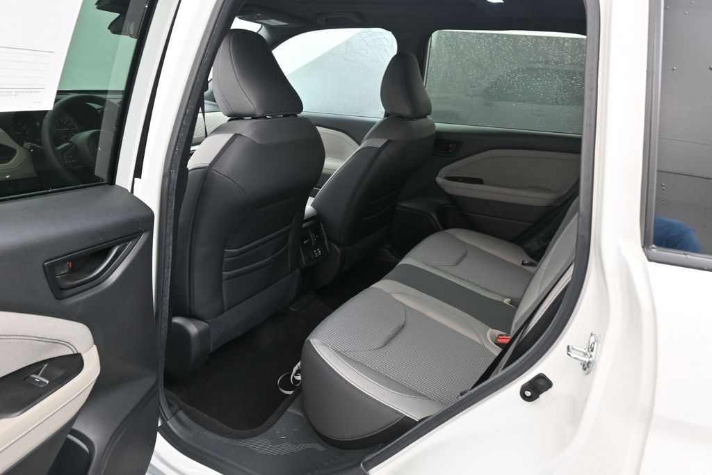 Used 2026 Subaru Forester Premium w/ Base/Premium Package AWD/4WD image 17