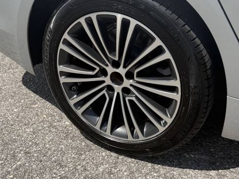 Used 2019 BMW 530i w/ Convenience Package RWD image 3