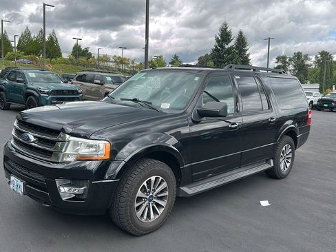 Used 2016 Ford Expedition EL XLT w/ Equipment Group 202A AWD/4WD image 2