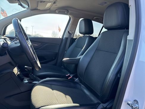 Used 2022 Buick Encore Preferred w/ Safety Package II image 13