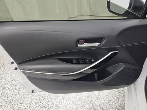 Used 2021 Toyota Corolla XSE image 19