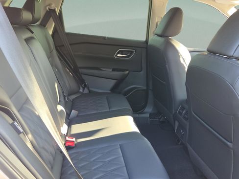 New 2026 Nissan Rogue Platinum AWD/4WD image 12