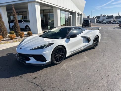 Used 2023 Chevrolet Corvette Stingray Premium Conv w/ Z51 Performance Package image 2