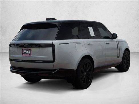 Used 2025 Land Rover Range Rover SE AWD/4WD image 5