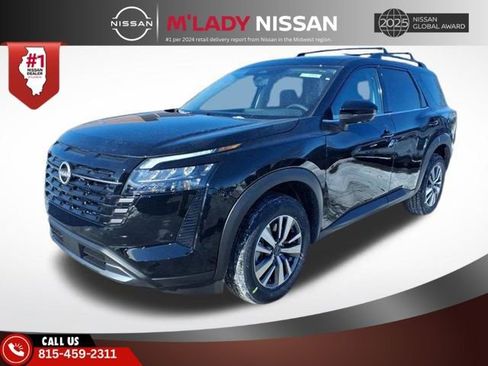 New 2026 Nissan Pathfinder SL image 3