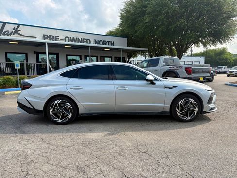 Used 2024 Hyundai Sonata SEL w/ Convenience Package FWD image 2