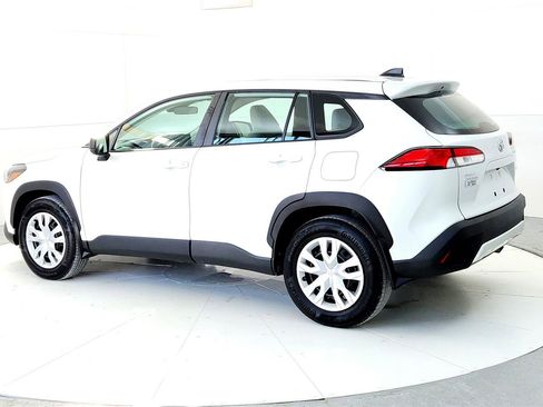 Used 2023 Toyota Corolla Cross L image 4