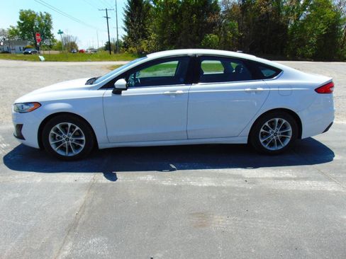 Used 2020 Ford Fusion SE FWD image 5