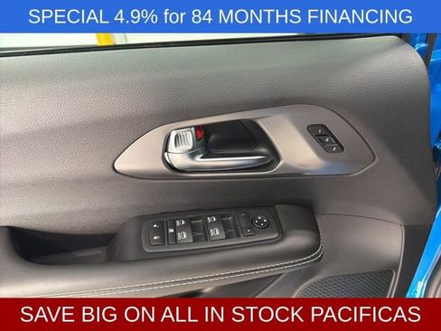 New 2026 Chrysler Pacifica Select w/ S Appearance Package image 14