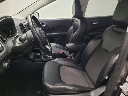 Used 2019 Jeep Compass Altitude image 17