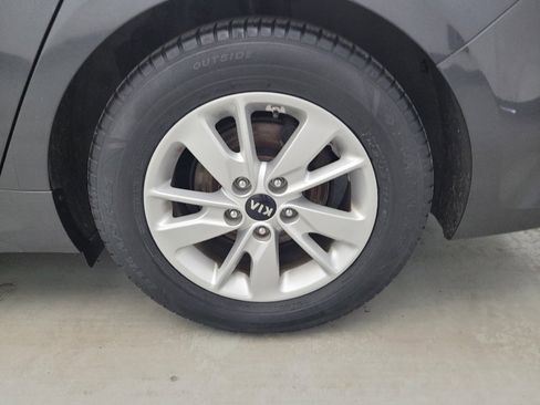 Used 2018 Kia Optima LX FWD image 31