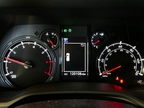 Used 2021 Toyota 4Runner SR5 image 10