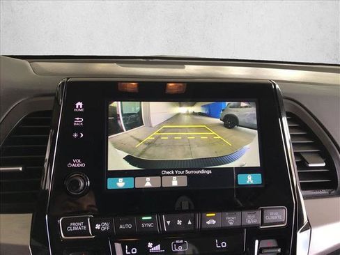 Used 2024 Honda Odyssey EX image 17
