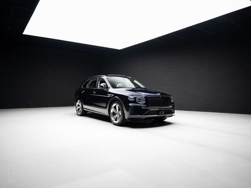 Used 2024 Bentley Bentayga AWD/4WD image 84