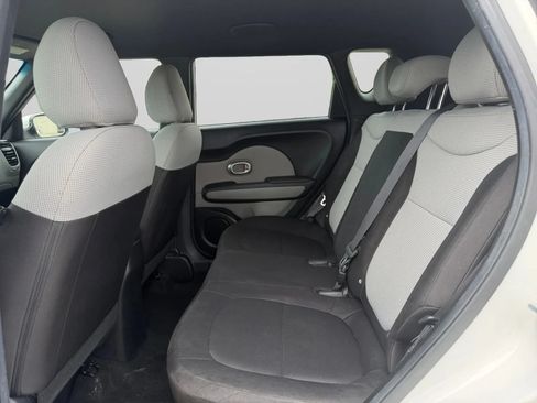 Used 2016 Kia Soul FWD image 26