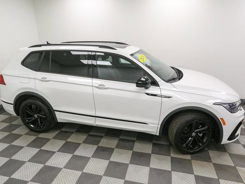 Certified 2024 Volkswagen Tiguan SE R-Line AWD/4WD image 6